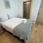 Superbe Appartement Spacieux Situe Au Centre De Pa