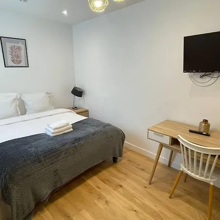 Appartamento Superbe Spacieux Situe Au Centre De Pa